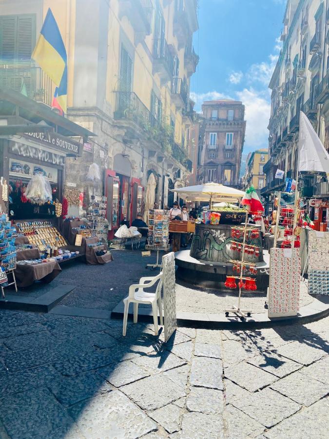 Casa Ninetta - Spaccanapoli - Il Tipico Pianterreno Della Napoli Antica! Eksteriør billede